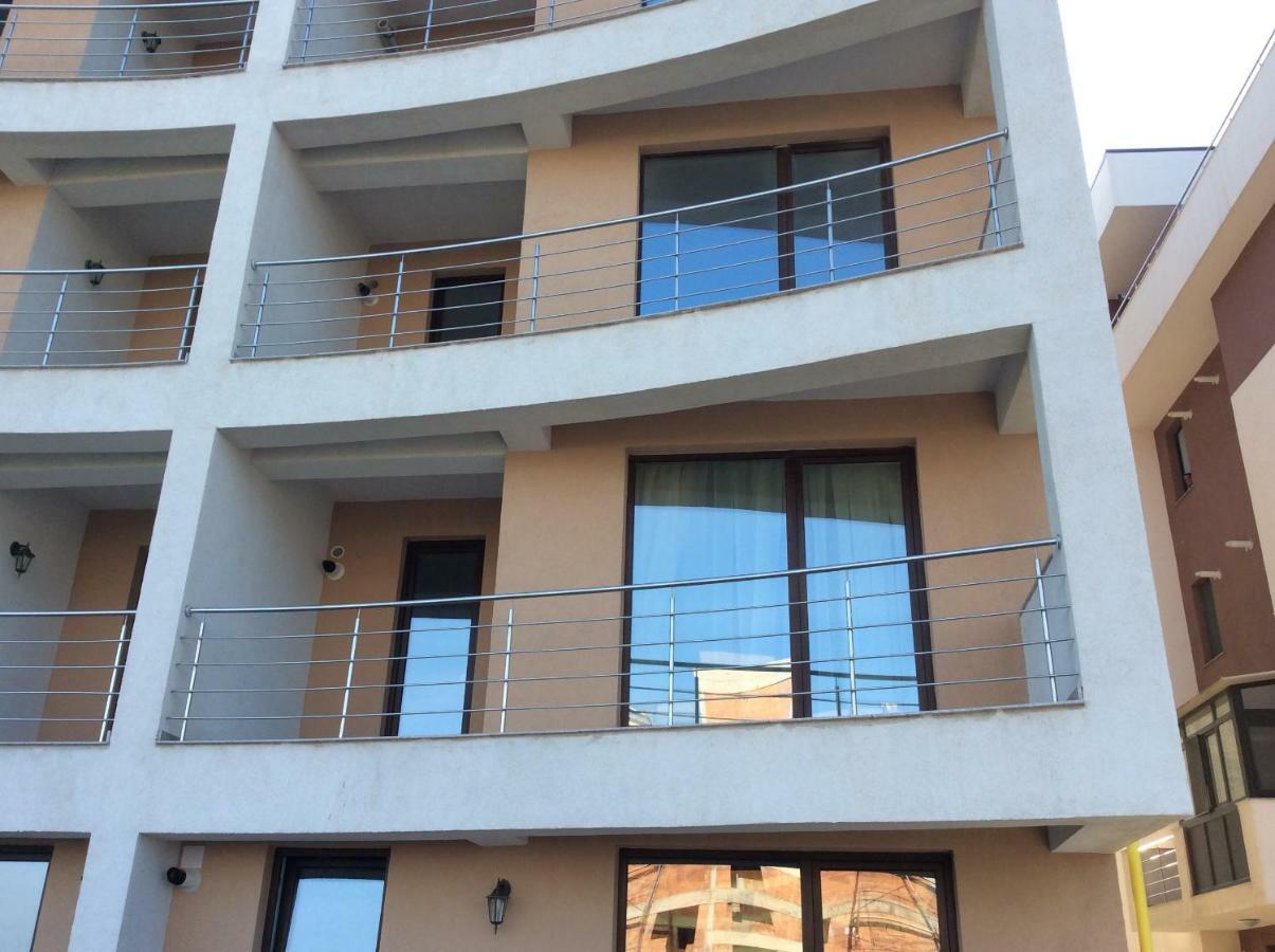 Bluewaves Apartment Mamaia Nord Năvodari Eksteriør bilde