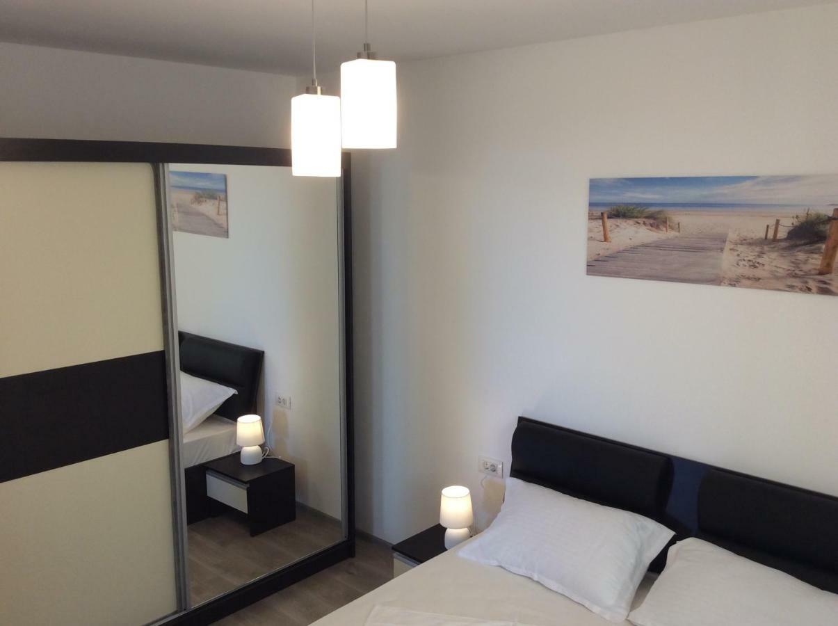 Bluewaves Apartment Mamaia Nord Năvodari Eksteriør bilde