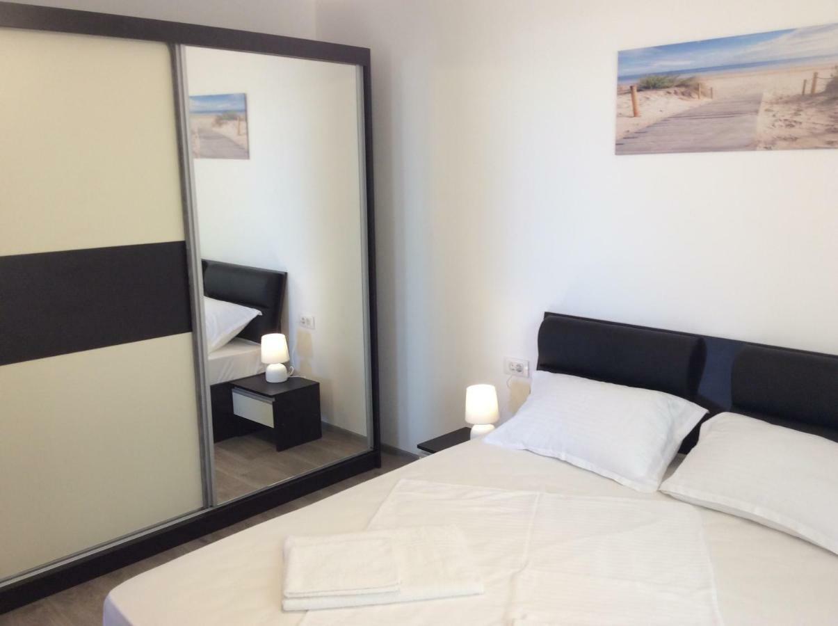 Bluewaves Apartment Mamaia Nord Năvodari Eksteriør bilde